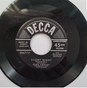 BING CROSBY "SILENT NIGHT / ADESTE FIDELES" 45 RPM Christmas Record Q
